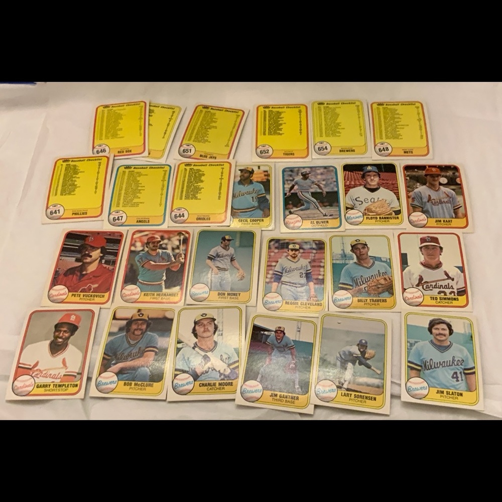 Bundle of Baseball Cards Lot 190